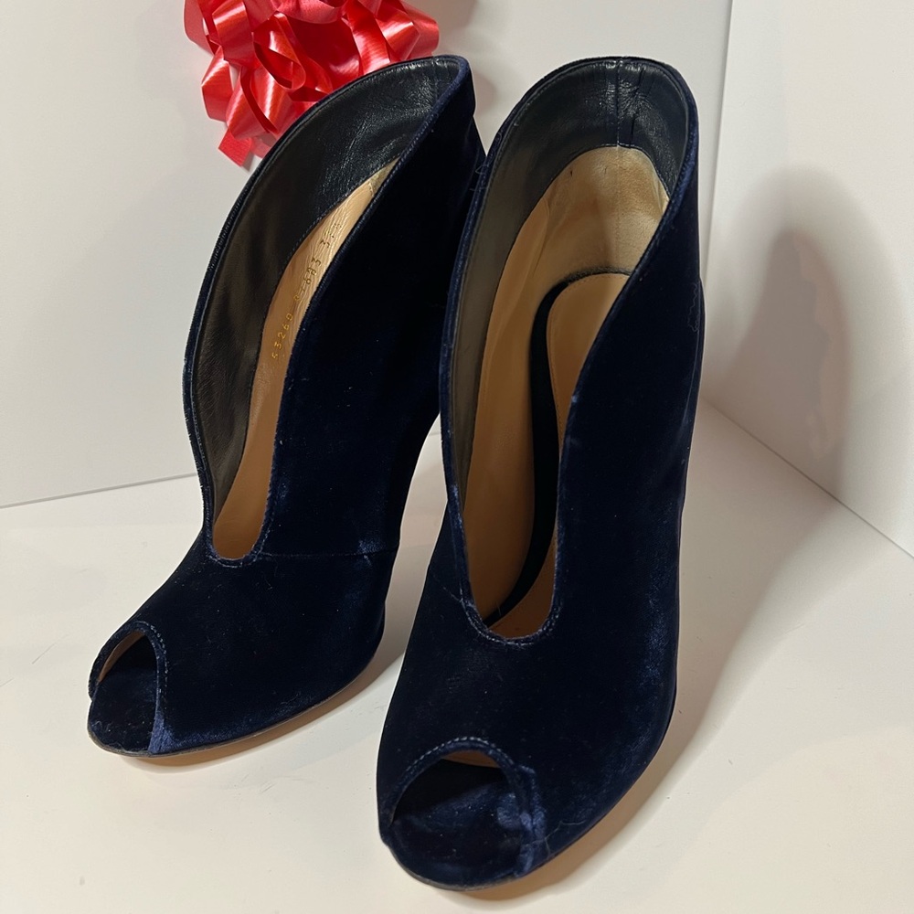 Gianvito Rossi Velvet U Cut Peep Toe Ankle Bootie, Size 37.5